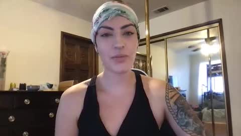 Snapshot of fgsammie chatting on 10-14-25, 10:21 fgsammie online show from 10-14-25, 10:21