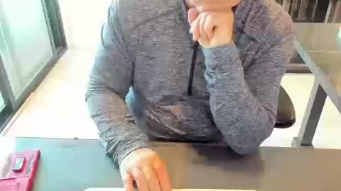 fhetzl online show from 10-11-25, 12:10