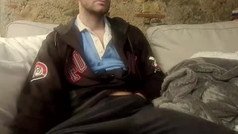 Snapshot of fidelio89 chatting on 01-23-25, 08:35 Fid online show from 01-23-25, 08:35