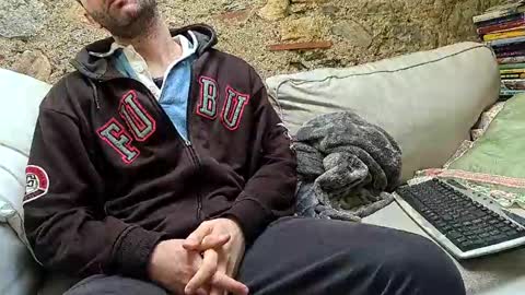 Snapshot of fidelio89 chatting on 02-03-25, 10:03 Fid online show from 02-03-25, 10:03