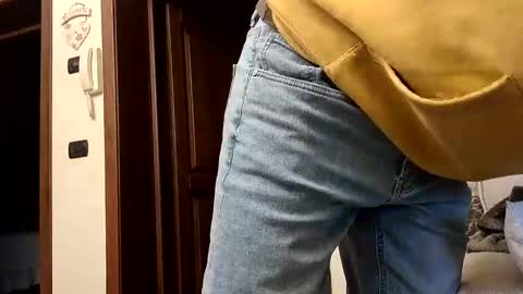 Snapshot of fidelio89 chatting on 02-23-25, 05:29 Fid online show from 02-23-25, 05:29