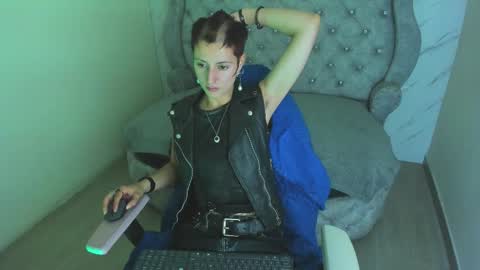   online show from 02-05-26, 03:49