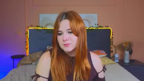 Mabel online show from 11-16-25, 04:18