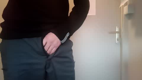 Snapshot of fifi010203 chatting on 12-07-24, 12:02 fifi010203 online show from 12-07-24, 12:02