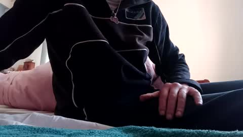 Snapshot of fifi010203 chatting on 02-16-25, 08:21 fifi010203 online show from 02-16-25, 08:21