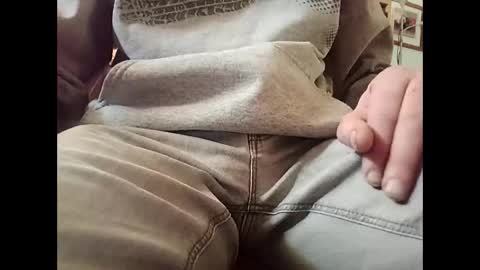 Snapshot of fifi010203 chatting on 11-19-25, 07:52 fifi010203 online show from 11-19-25, 07:52