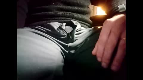 Snapshot of fifi010203 chatting on 11-28-25, 05:43 fifi010203 online show from 11-28-25, 05:43