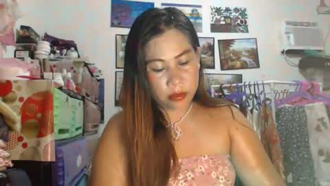 Snapshot of filipina_beauty69 chatting on 09-10-25, 06:52 filipina beauty. online show from 09-10-25, 06:52