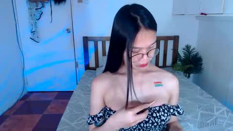 Snapshot of filipina_sassyqirl19xxx chatting on 01-31-25, 10:10 sweet online show from 01-31-25, 10:10