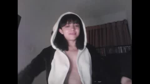 finnky1 online show from 09-10-25, 04:23