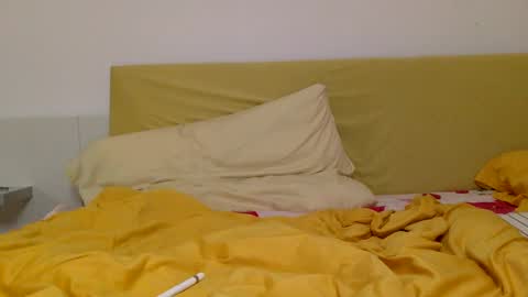 Fiona online show from 03-05-25, 01:17