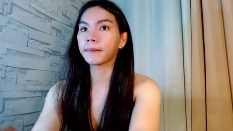 Snapshot of fionie_xxx chatting on 03-12-25, 11:33 FIONA online show from 03-12-25, 11:33