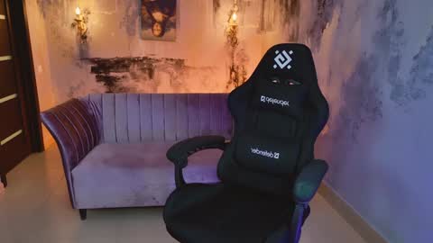 fiora online show from 02-02-25, 11:30