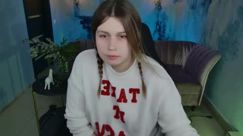 fiora online show from 02-09-25, 02:18