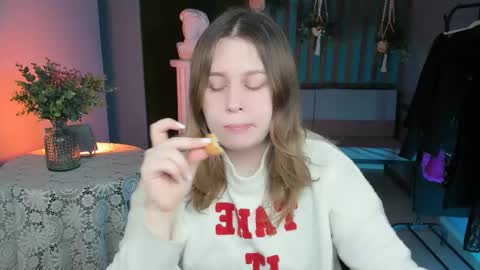 fiora online show from 03-02-25, 05:12