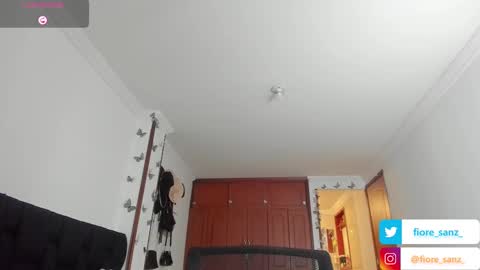 Snapshot of fiore_sanz chatting on 02-14-25, 04:47 online show from 02-14-25, 04:47