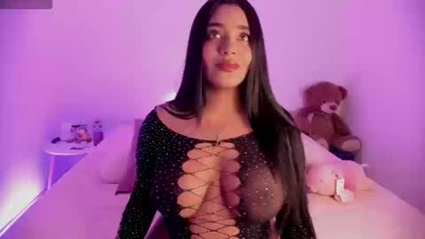 mishellehecht online show from 10-16-25, 09:49