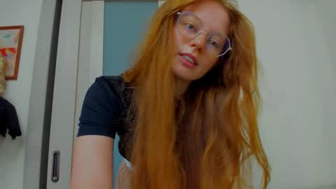 Snapshot of fire_luna chatting on 09-09-25, 04:12 fire_luna online show from 09-09-25, 04:12