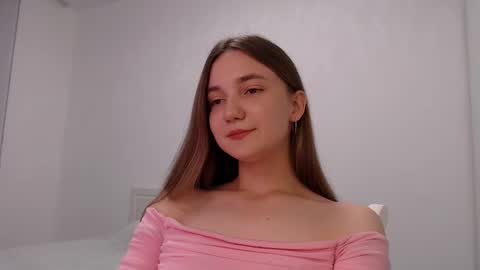 fireflies_fly_ online show from 09-28-25, 05:51