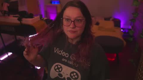 Snapshot of fireproofcuriousity chatting on 02-16-26, 05:36 Lio Roxy online show from 02-16-26, 05:36