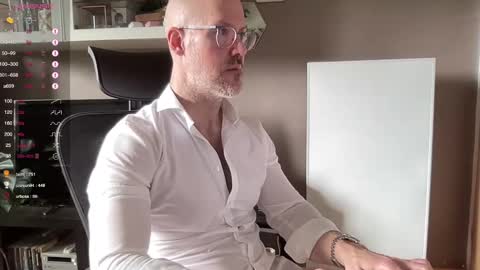 Snapshot of fit_rubinho chatting on 02-28-25, 12:31 Rubn online show from 02-28-25, 12:31