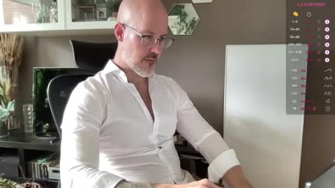 Snapshot of fit_rubinho chatting on 09-22-25, 12:29 Rubn online show from 09-22-25, 12:29