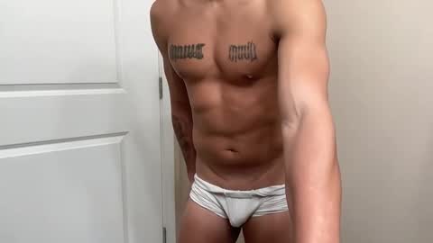 Snapshot of fithornyandtatted chatting on 11-08-25, 12:22 fithornyandtatted online show from 11-08-25, 12:22