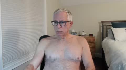 Snapshot of fitman999 chatting on 12-06-24, 02:46 Jon online show from 12-06-24, 02:46