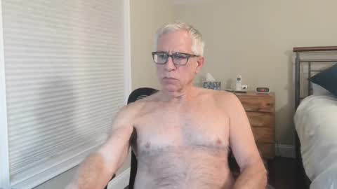 Snapshot of fitman999 chatting on 12-11-24, 03:02 Jon online show from 12-11-24, 03:02