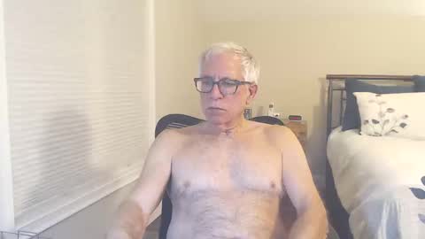 Snapshot of fitman999 chatting on 01-08-25, 05:48 Jon online show from 01-08-25, 05:48