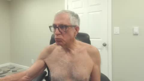 Snapshot of fitman999 chatting on 02-23-25, 01:24 Jon online show from 02-23-25, 01:24