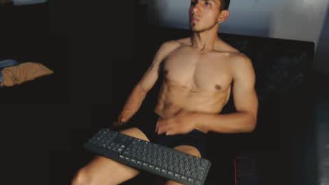 Snapshot of fitnescalientes chatting on 01-10-25, 02:35 fitnescalientes online show from 01-10-25, 02:35