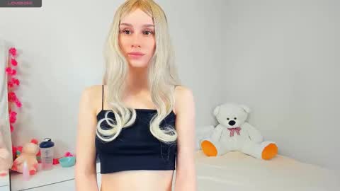 Kira online show from 03-22-26, 01:20