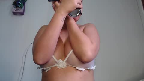 Snapshot of flamebond_room chatting on 10-11-25, 12:04 tteo Sienna online show from 10-11-25, 12:04