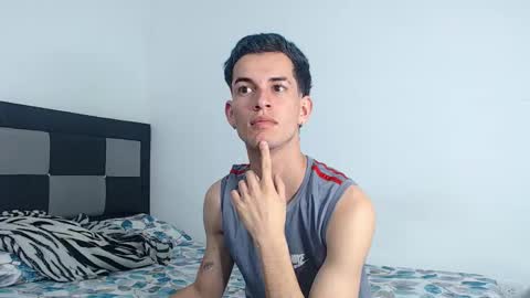 Snapshot of fleeting_love chatting on 12-21-25, 02:08 Steven and Daniel online show from 12-21-25, 02:08