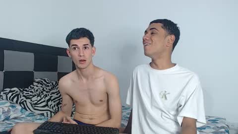 Snapshot of fleeting_love chatting on 12-21-25, 11:12 Steven and Daniel online show from 12-21-25, 11:12