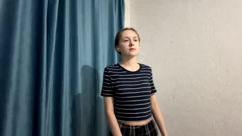 Snapshot of fleshpoetry chatting on 03-01-26, 01:18 Emma online show from 03-01-26, 01:18