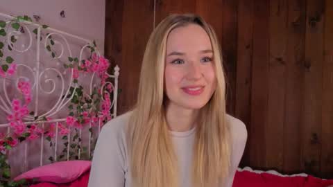 Amina online show from 11-10-25, 01:32