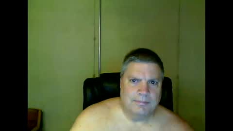 Snapshot of fletch32 chatting on 01-01-25, 05:22 jd online show from 01-01-25, 05:22