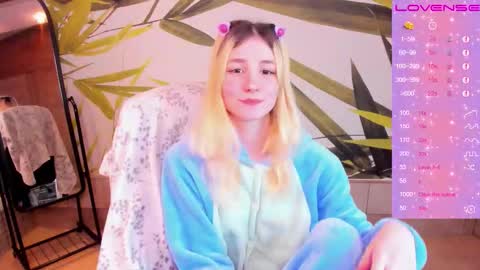 FlexiMona online show from 11-22-25, 09:30