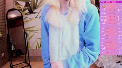 FlexiMona online show from 12-13-25, 07:53