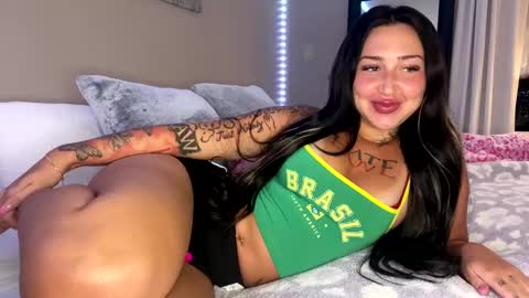 Snapshot of flexyroxxxy chatting on 02-18-25, 03:31 Roxy online show from 02-18-25, 03:31