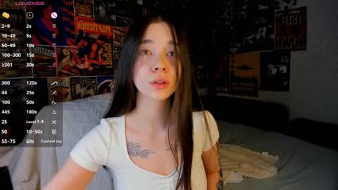 Emely  online show from 03-07-25, 09:17