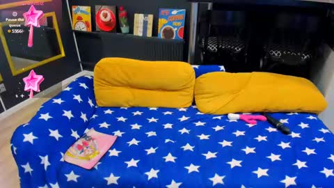 Snapshot of flirtymary chatting on 02-10-25, 03:57 Mary online show from 02-10-25, 03:57