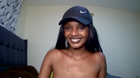 Snapshot of flirtyy_sheery chatting on 01-19-25, 03:53 sheery online show from 01-19-25, 03:53