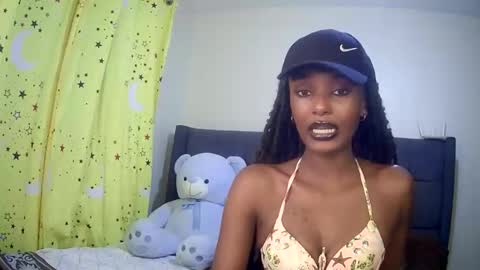 Snapshot of flirtyy_sheery chatting on 10-14-25, 04:02 sheery online show from 10-14-25, 04:02