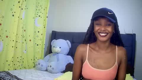 Snapshot of flirtyy_sheery chatting on 10-14-25, 05:47 sheery online show from 10-14-25, 05:47