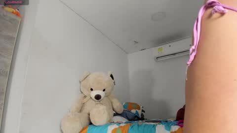    online show from 11-22-25, 04:33