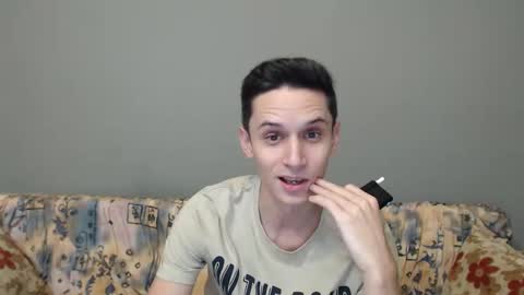 Flore online show from 11-12-25, 06:41