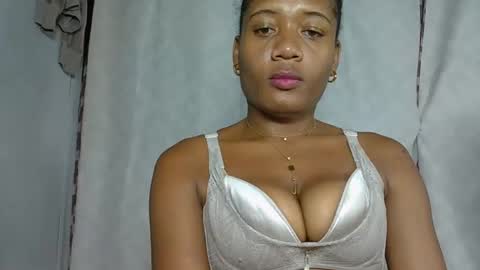 florencia011 online show from 01-22-25, 07:03